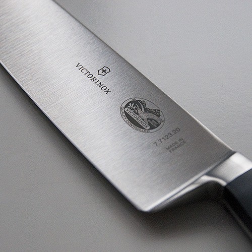 Кованый поварской нож Victorinox